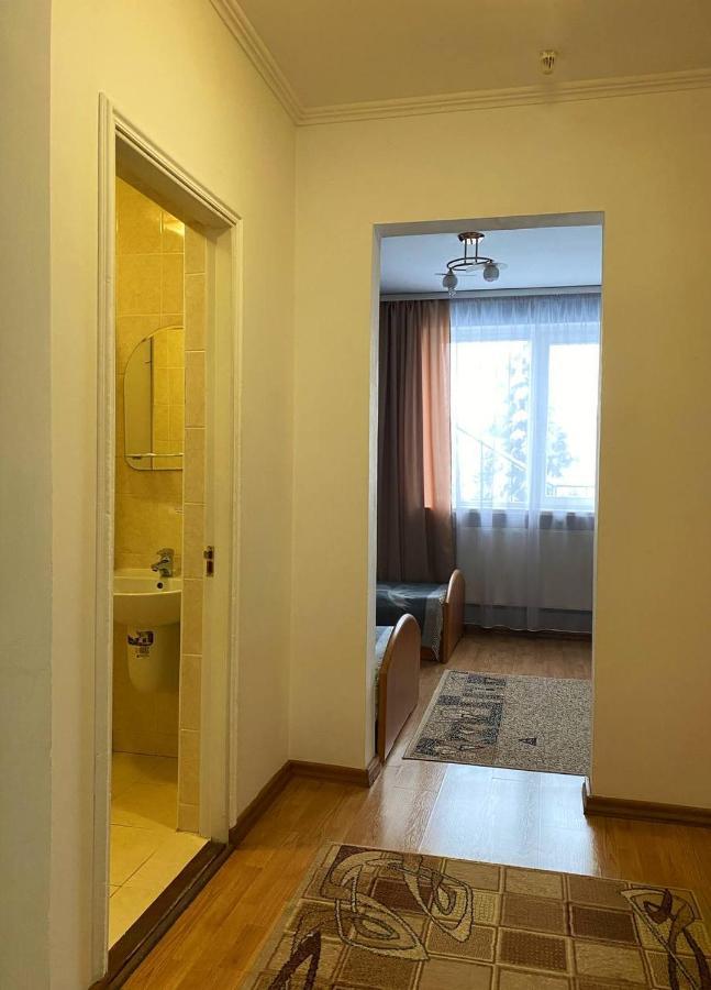 Lemon Hotel Дрогобич Екстериор снимка
