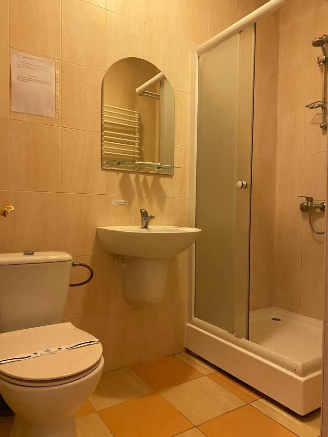 Lemon Hotel Дрогобич Екстериор снимка