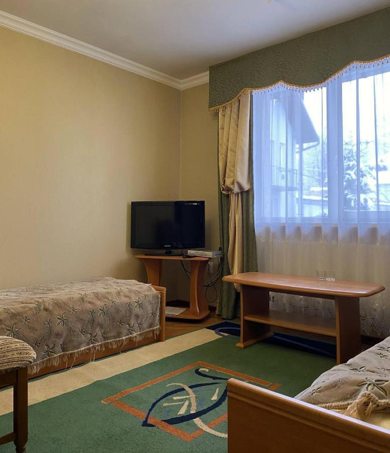 Lemon Hotel Дрогобич Екстериор снимка