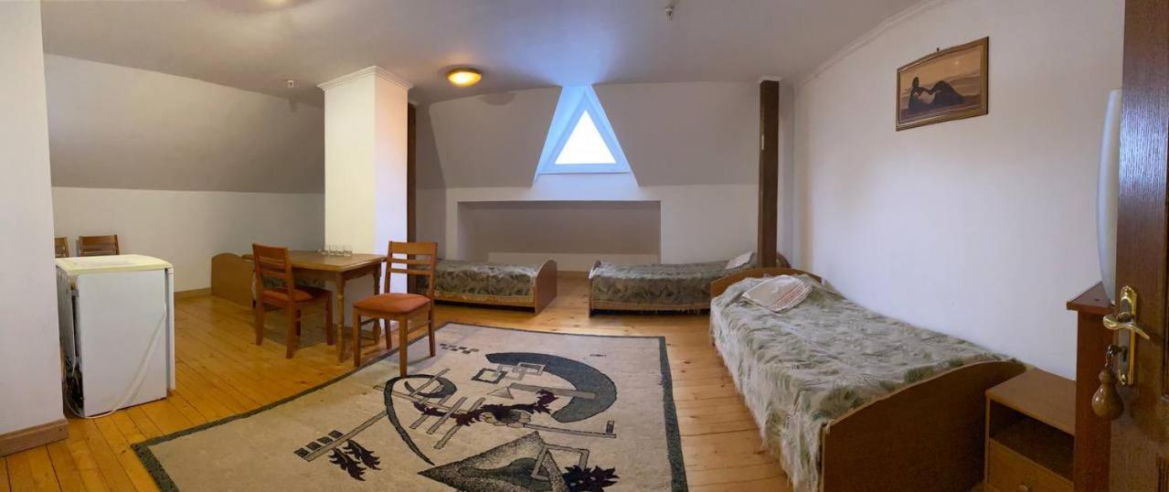 Lemon Hotel Дрогобич Екстериор снимка