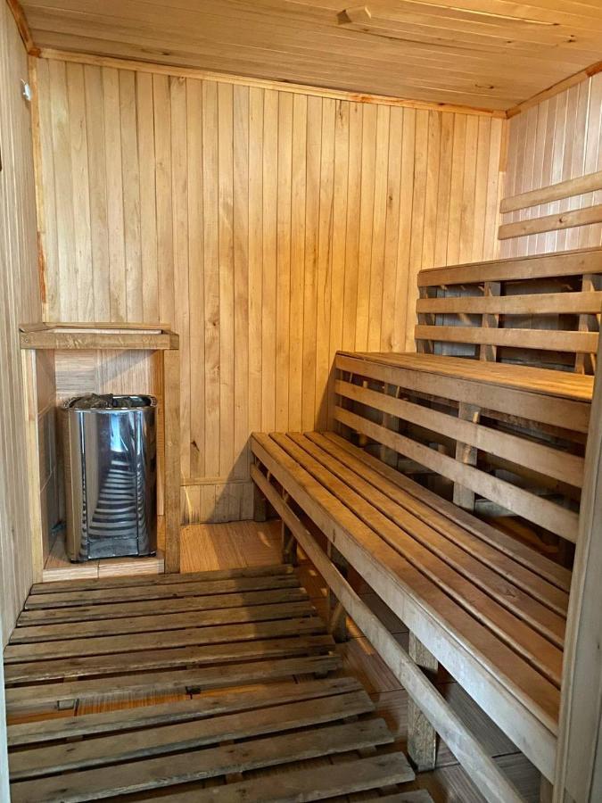 Lemon Hotel Дрогобич Екстериор снимка
