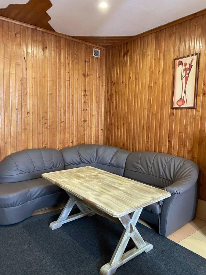 Lemon Hotel Дрогобич Екстериор снимка