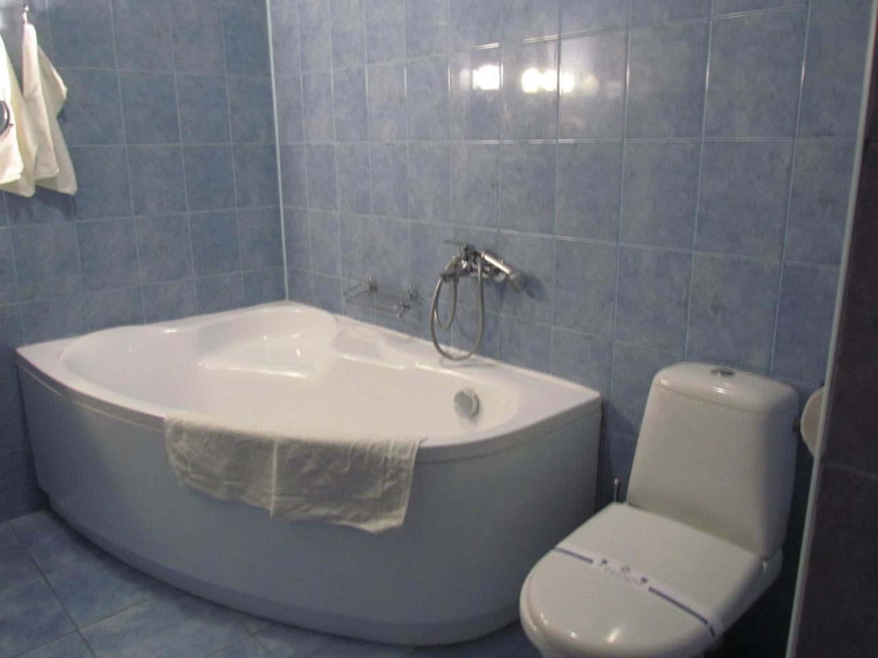 Lemon Hotel Дрогобич Екстериор снимка